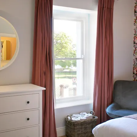 No 1 St George's Terrace. * Carrick on Shannon