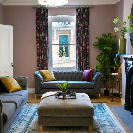 No 1 St George's Terrace. * Carrick on Shannon