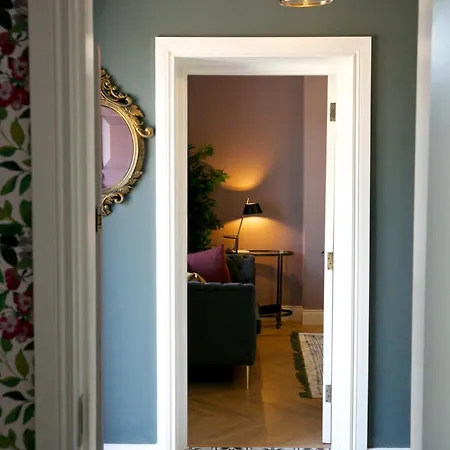 No 1 St George's Terrace. *